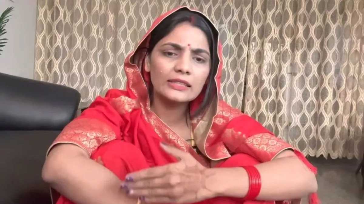 नफ़रत के खिलाफ़ खड़ी महिलाएं नफ़रत के खिलाफ़ खड़ी महिलाएं